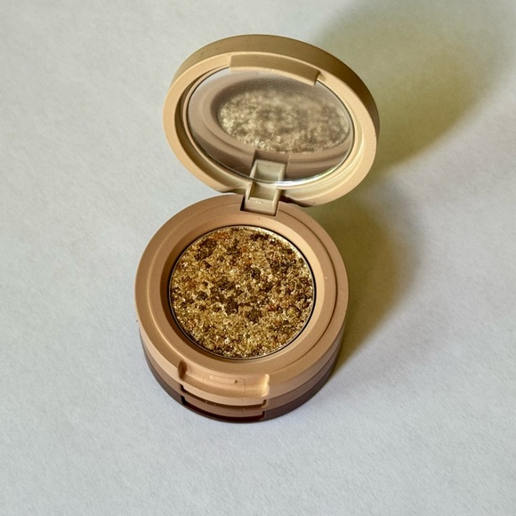 Kaja Beauty Bento Eyeshadow Trio – Forest Night | Gold Bronze Green Shimmer - Picture 2 of 6